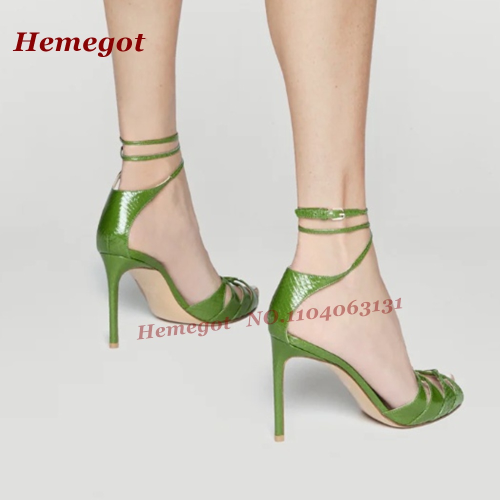Green Croc-Pattern Strappy San - огляд і ціна Women'S Shoes Clogs